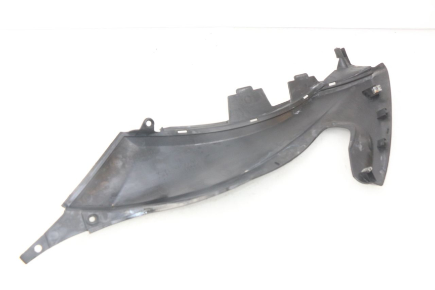 photo de TAMPA LATERAL DIREITA SOB O BANCO YAMAHA XP T-MAX TMAX ABS 530 (2012 - 2015) - Zoom do estado de desgaste