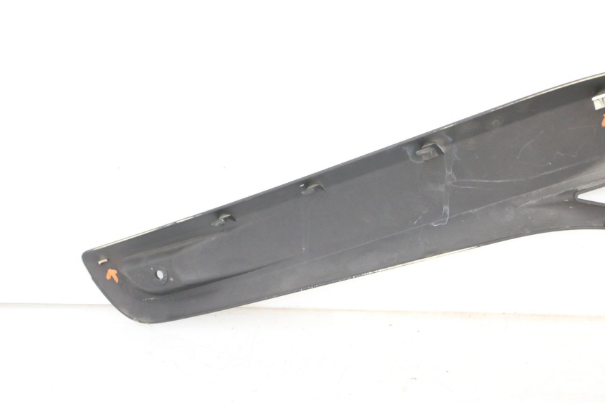 photo de TAMPA LATERAL DIREITA SOB O BANCO YAMAHA X-MAX XMAX ABS 250 (2010 - 2014) - Vista geral