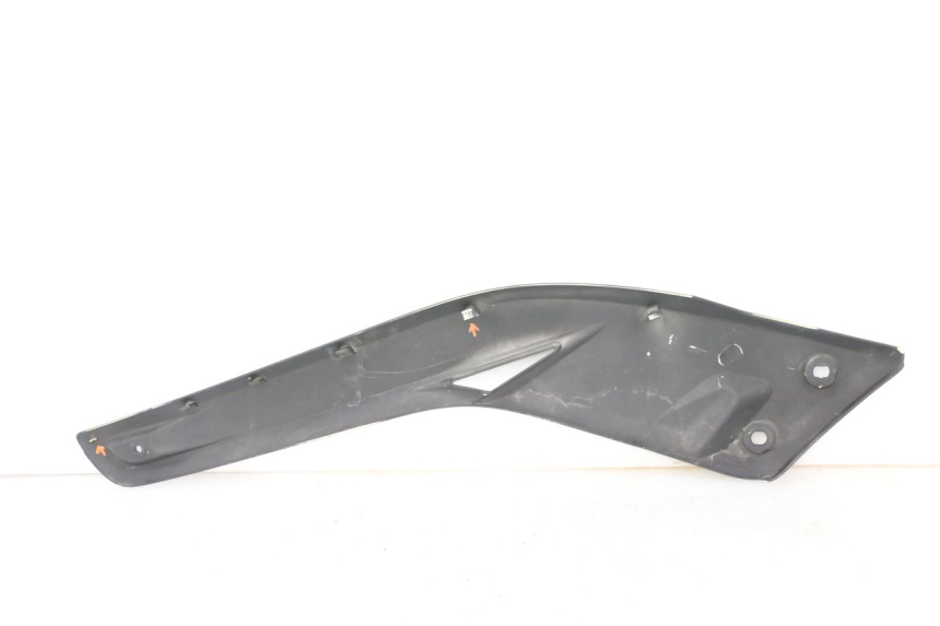 photo de TAMPA LATERAL DIREITA SOB O BANCO YAMAHA X-MAX XMAX ABS 250 (2010 - 2014) - Peça verificada