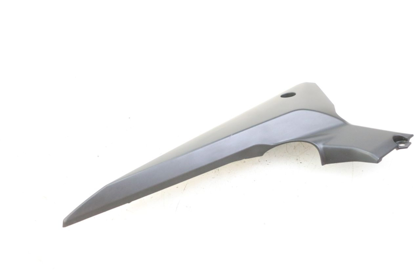 photo de TAMPA LATERAL DIREITA SOB O BANCO YAMAHA XJ6 600 (2008 - 2016) - Ampliação técnica
