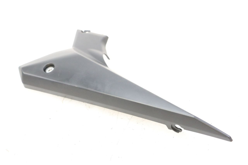 photo de TAMPA LATERAL DIREITA SOB O BANCO YAMAHA XJ6 600 (2008 - 2016) - Vista geral