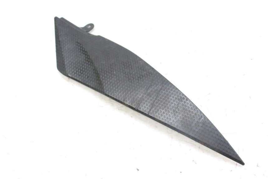 photo de TAMPA LATERAL DIREITA SOBRE O BANCO YAMAHA YZF R1 1000 (2007 - 2008) - Vista geral