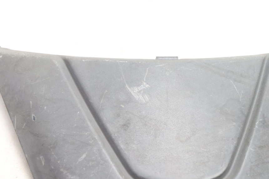 photo de TAMPA DEBAIXO DO BANCO PIAGGIO FLY 2T 50 (2004 - 2017) - Zoom do estado de desgaste