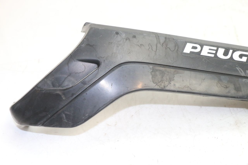 photo de TAMPA DEBAIXO DO ASSENTO ESQUERDO PEUGEOT 103 SPX CLIP 50 (1989 - 1992) - Detalhe da peça