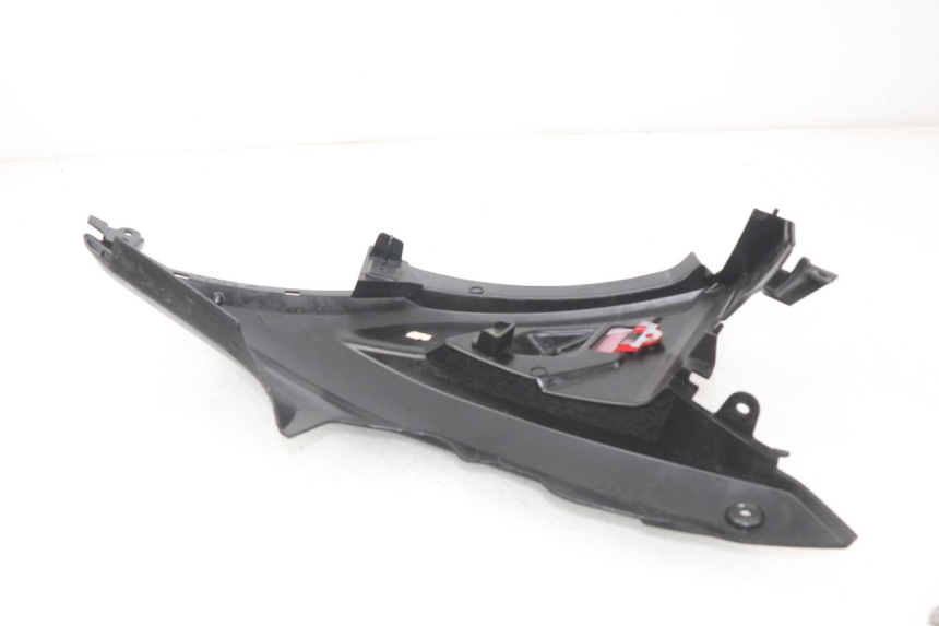 photo de TAMPA DEBAIXO DO BANCO ESQUERDO YAMAHA AEROX NAKED 2T 50 (2013 - 2017) - Zoom do estado de desgaste