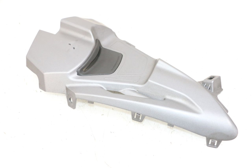 photo de TAMPA DEBAIXO DO BANCO ESQUERDO SUZUKI BURGMAN 650 (2013 - 2020) - Pontos de fixação