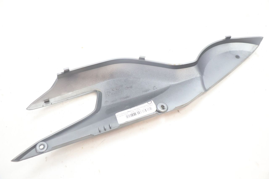 photo de TAMPA DEBAIXO DO ASSENTO ESQUERDO BMW C SPORT 650 (2015 - 2021) - Zoom do estado de desgaste