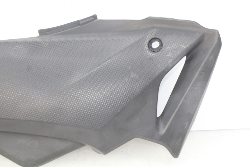 photo de TAMPA DEBAIXO DO BANCO ESQUERDO HONDA CBRF CBR-F PC41 600 (2011 - 2013) - Estado da superfície