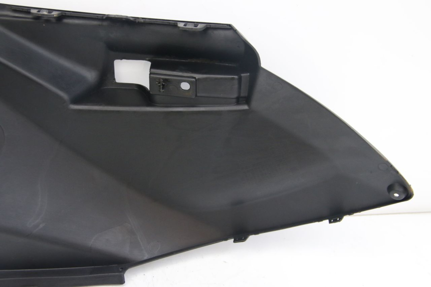 photo de TAMPA DEBAIXO DO ASSENTO ESQUERDO PEUGEOT CITYSTAR 50 (2013 - 2017) - Ampliação técnica