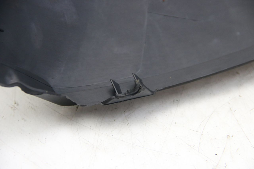photo de TAMPA DEBAIXO DO ASSENTO ESQUERDO PEUGEOT CITYSTAR 50 (2013 - 2017) - Pontos de fixação