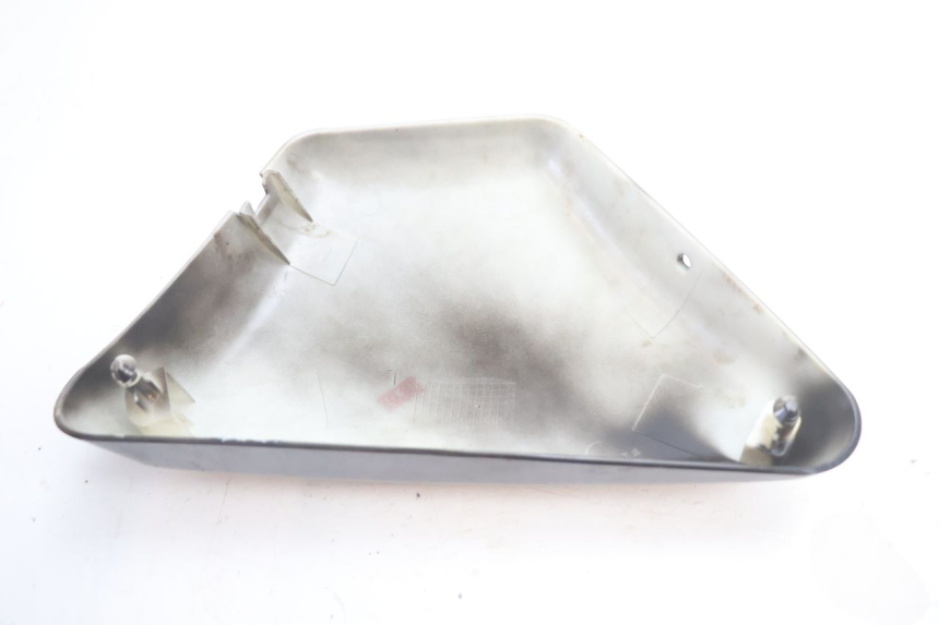 photo de TAMPA DEBAIXO DO ASSENTO ESQUERDO MASH DIRT TRACK 50 (2018 - 2020) - Pontos de fixação