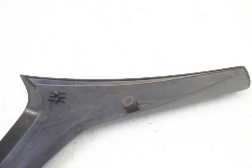 photo de TAMPA DEBAIXO DO ASSENTO ESQUERDO SUZUKI DL V STROM 1000 (2002 - 2007) - Pontos de fixação