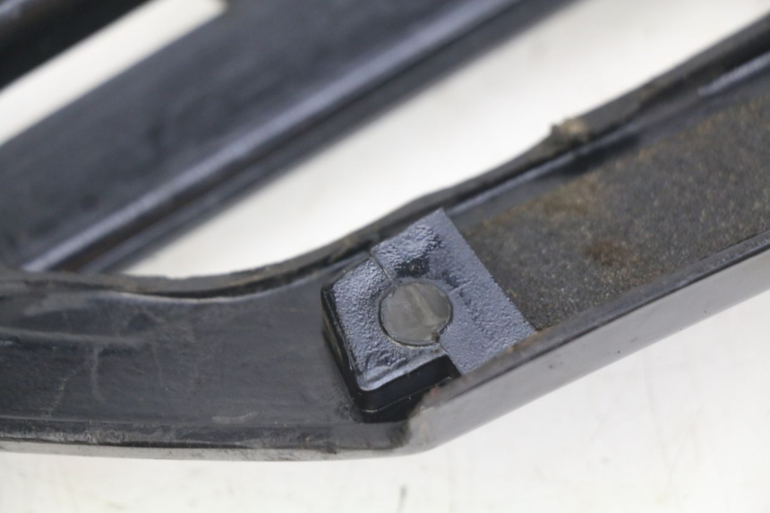 photo de TAMPA DEBAIXO DO BANCO ESQUERDO YAMAHA FJ 3CX 1200 (1986 - 1996) - Detalhe da peça