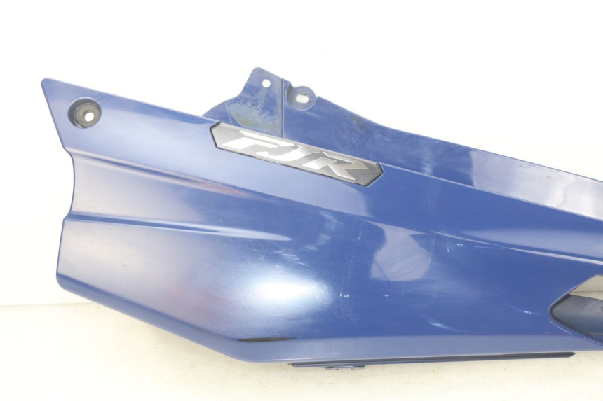 photo de TAMPA DEBAIXO DO BANCO ESQUERDO YAMAHA FJR ABS 1300 (2016 - 2020) - Peça verificada
