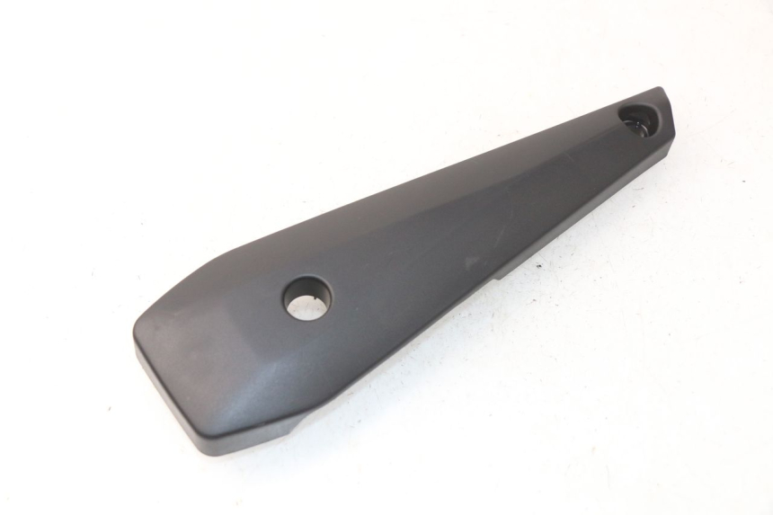 photo de TAMPA DEBAIXO DO ASSENTO ESQUERDO YAMAHA FZ8 800 (2010 - 2016) - Zoom do estado de desgaste
