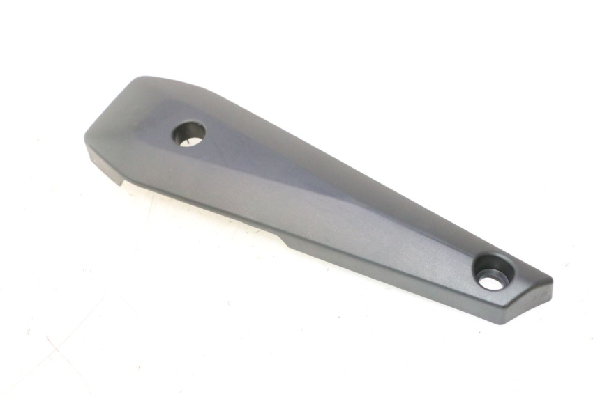 photo de TAMPA DEBAIXO DO ASSENTO ESQUERDO YAMAHA FZ8 800 (2010 - 2016) - Zoom do estado de desgaste