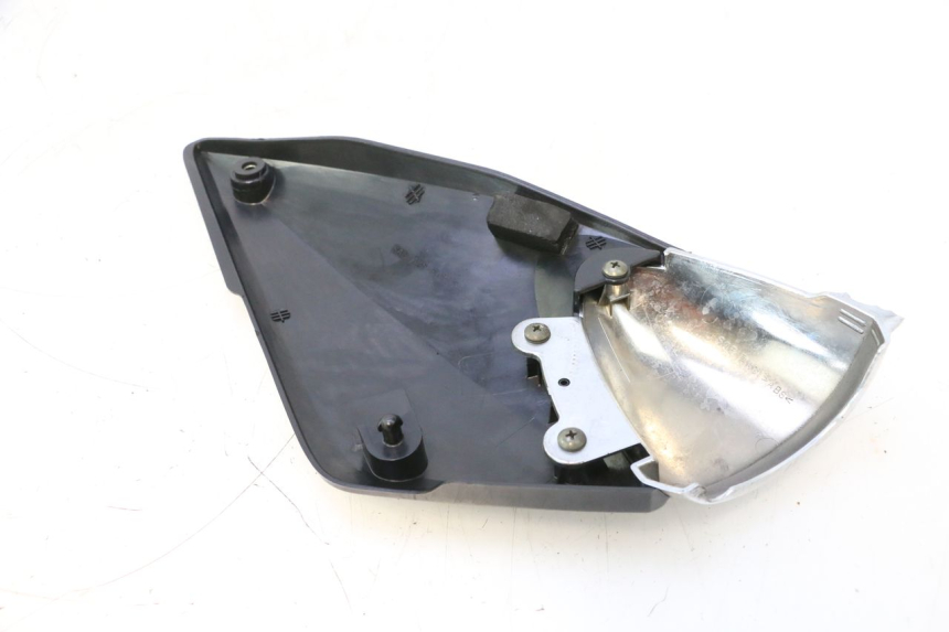 photo de TAMPA DEBAIXO DO ASSENTO ESQUERDO SUZUKI GSF N BANDIT 1200 (2001 - 2005) - Ampliação técnica