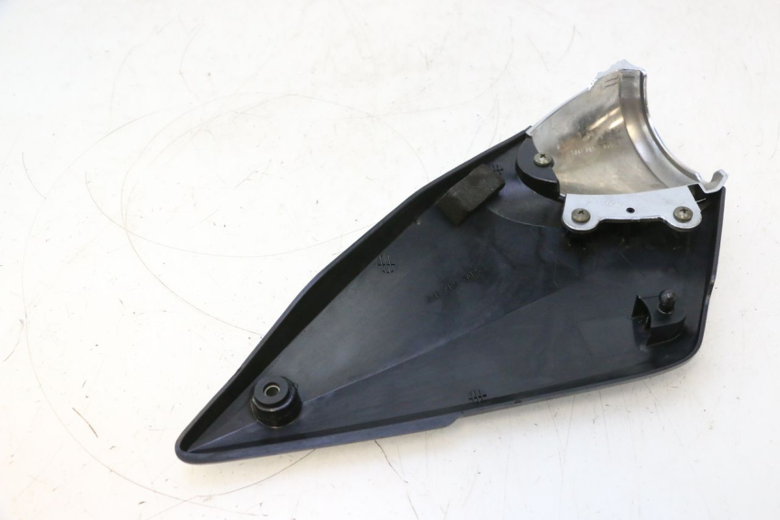 photo de TAMPA DEBAIXO DO ASSENTO ESQUERDO SUZUKI GSF N BANDIT 1200 (2001 - 2005) - Vista geral