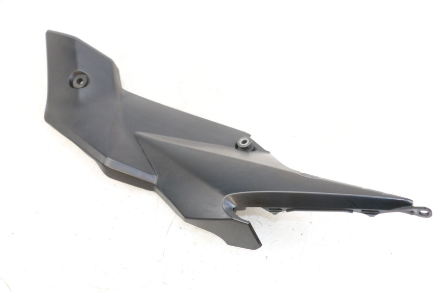 photo de TAMPA DEBAIXO DO BANCO ESQUERDO SUZUKI GSR 750 (2011 - 2017) - Vista geral