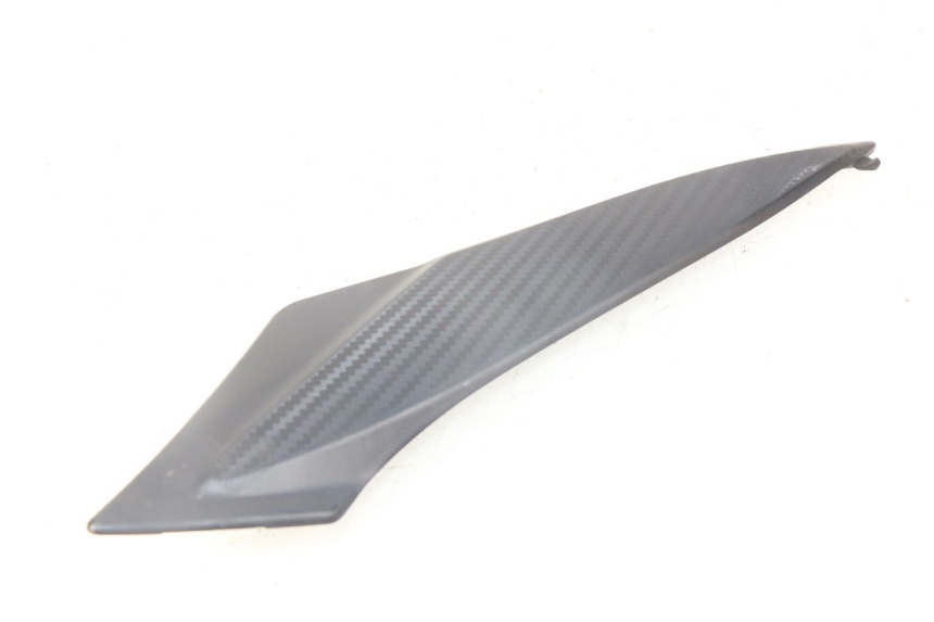 photo de TAMPA DEBAIXO DO BANCO ESQUERDO SUZUKI GSX-R GSXR 750 (2011 - 2016) - Zoom do estado de desgaste