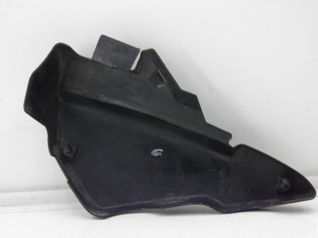 photo de TAMPA DEBAIXO DO BANCO ESQUERDO HONDA CBF S ABS 600 (2004 - 2007) - Pontos de fixação