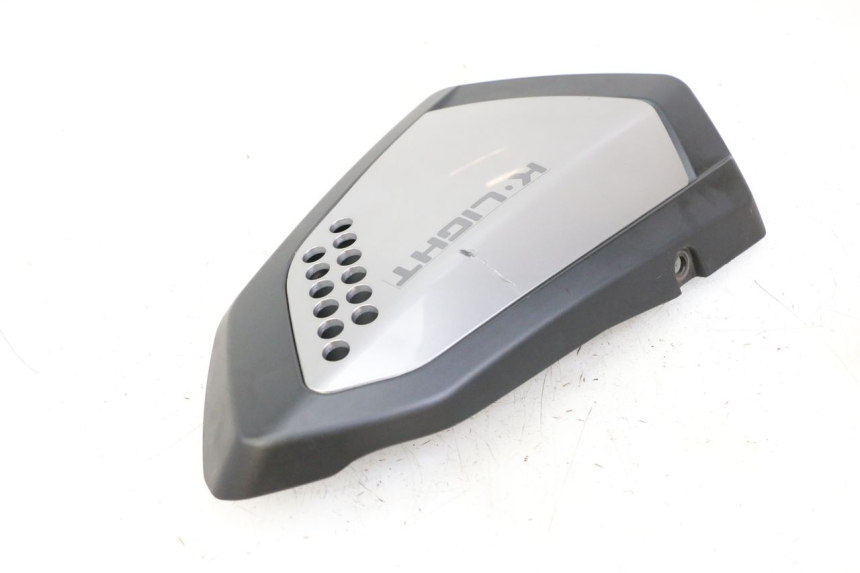 photo de TAMPA DEBAIXO DO BANCO ESQUERDO KEEWAY K-LIGHT KLIGHT 125 (2018 - 2025) - Outro ângulo de visão