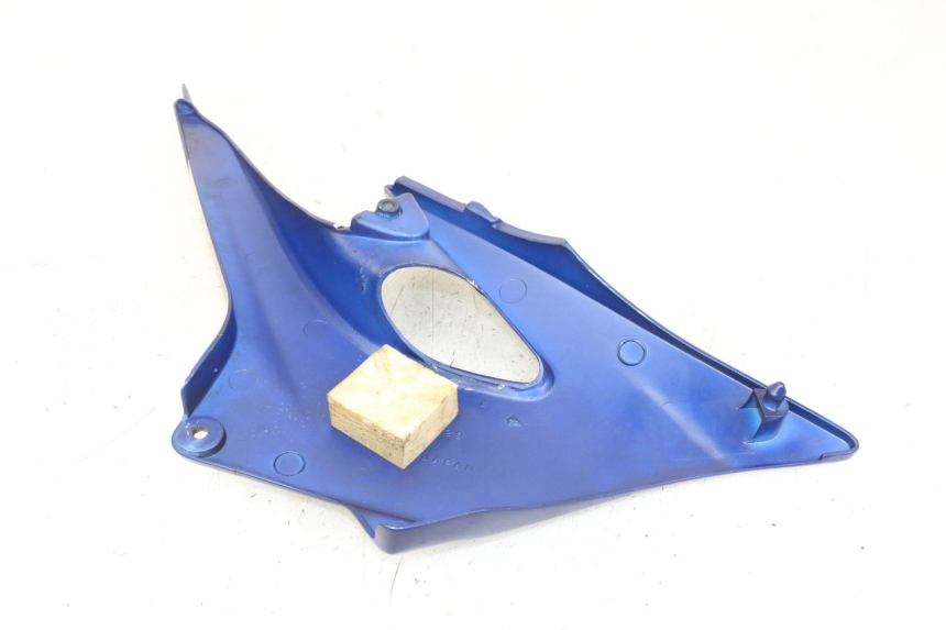 photo de TAMPA DEBAIXO DO BANCO ESQUERDO KAWASAKI ZR7 ZR-7 S 750 (1999 - 2004) - Peça verificada
