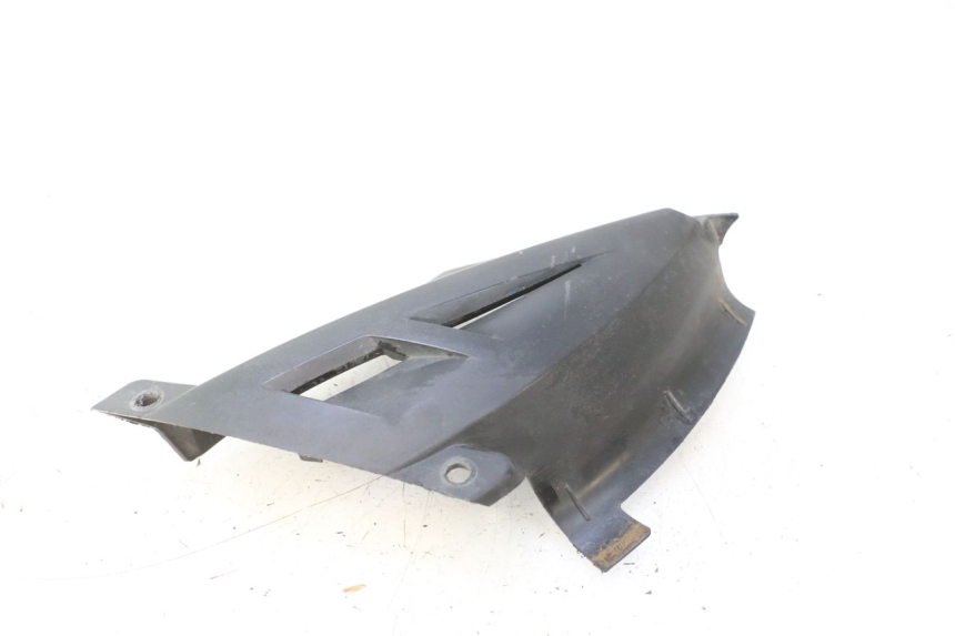 photo de TAMPA ESQUERDA SOB O ASSENTO PEUGEOT LUDIX BLASTER 50 (2006 - 2014) - Detalhe da peça