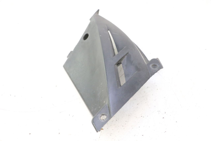 photo de TAMPA ESQUERDA SOB O ASSENTO PEUGEOT LUDIX BLASTER 50 (2006 - 2014) - Pontos de fixação