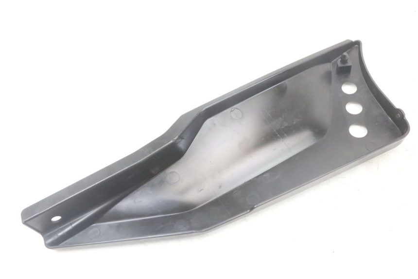 photo de TAMPA DEBAIXO DO ASSENTO ESQUERDO MASAI SCRAMBLER SPORT 125 (2021 - 2025) - Pontos de fixação