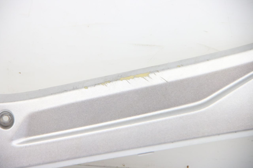 photo de TAMPA DEBAIXO DO BANCO ESQUERDO EUROCKA MATADOR 4T 50 (2010 - 2016) - Pontos de fixação