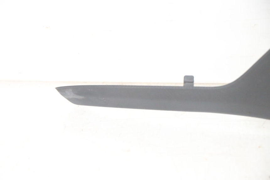 photo de TAMPA DEBAIXO DO ASSENTO ESQUERDO PIAGGIO MP3 HPE 300 (2019 - 2026) - Vista geral