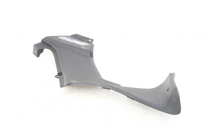 photo de TAMPA ESQUERDA SOB O ASSENTO KYMCO MXU R 250 (2004 - 2010) - Marcações e referências