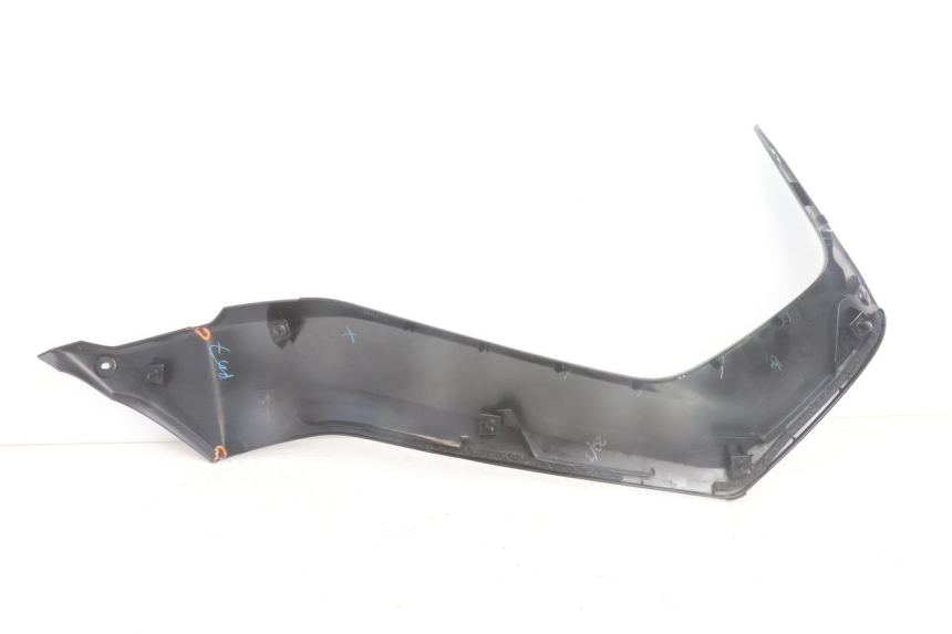 photo de TAMPA ESQUERDA SOB O ASSENTO YAMAHA N-MAX NMAX 125 (2021 - 2024) - Pontos de fixação
