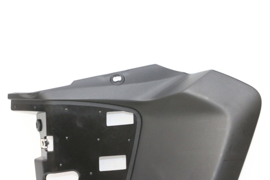 photo de TAMPA DEBAIXO DO BANCO ESQUERDO YAMAHA NEO'S CORE 1 (2022 - 2026) - Detalhes característicos
