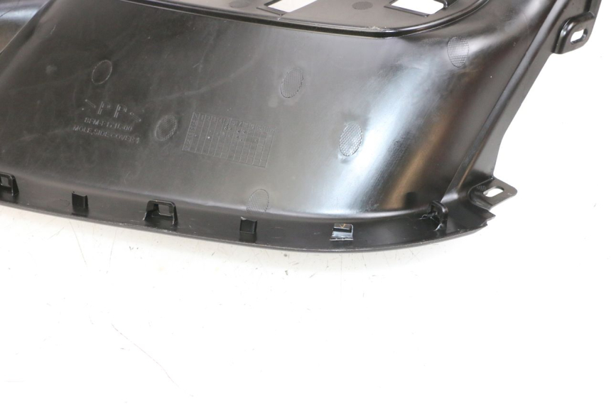 photo de TAMPA DEBAIXO DO BANCO ESQUERDO YAMAHA NEO'S CORE 1 (2022 - 2026) - Zoom do estado de desgaste