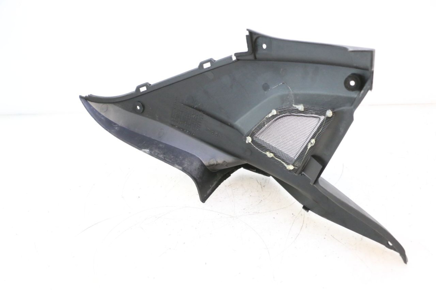 photo de TAMPA ESQUERDA SOB O ASSENTO MBK NITRO 50 (2004 - 2008) - Detalhe da peça