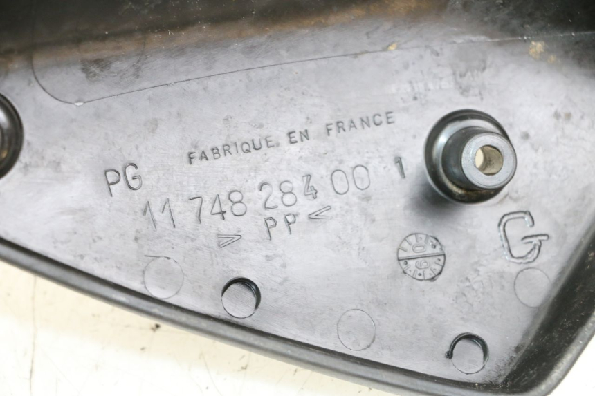 photo de TAMPA DEBAIXO DO BANCO ESQUERDO PEUGEOT TKR TREKKER FURIOUS 50 (2005 - 2014) - Detalhe da peça