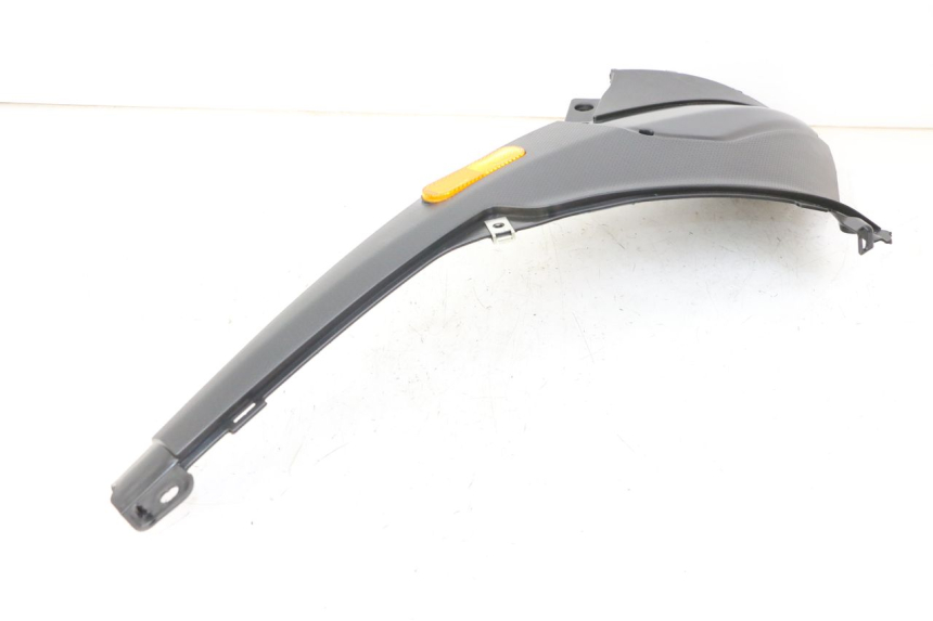 photo de TAMPA DEBAIXO DO BANCO ESQUERDO PIAGGIO NRG POWER PUREJET 50 (2018 - 2021) - Ampliação técnica