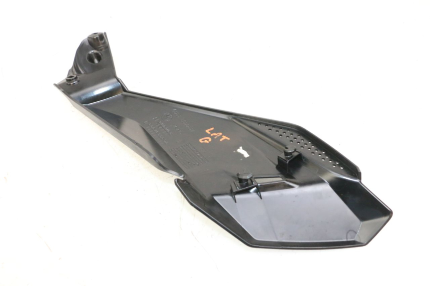 photo de TAMPA DEBAIXO DO BANCO ESQUERDO BMW R GS 1250 (2021 - 2024) - Zoom do estado de desgaste