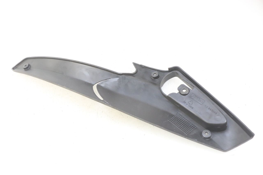 photo de TAMPA DEBAIXO DO BANCO ESQUERDO GILERA RUNNER SP 50 (2009 - 2017) - Detalhe da peça
