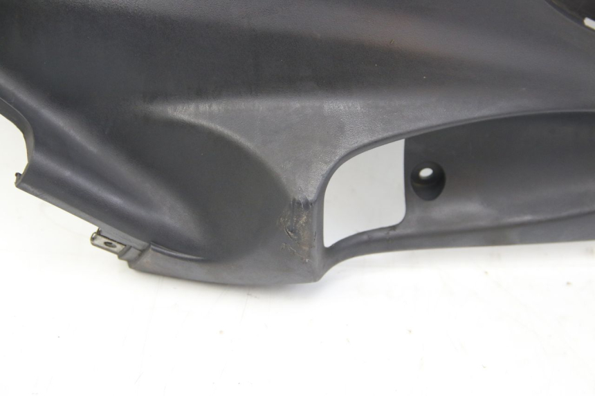 photo de TAMPA DEBAIXO DO ASSENTO ESQUERDO SUZUKI SIXTEEN 125 (2008 - 2010) - Pontos de fixação