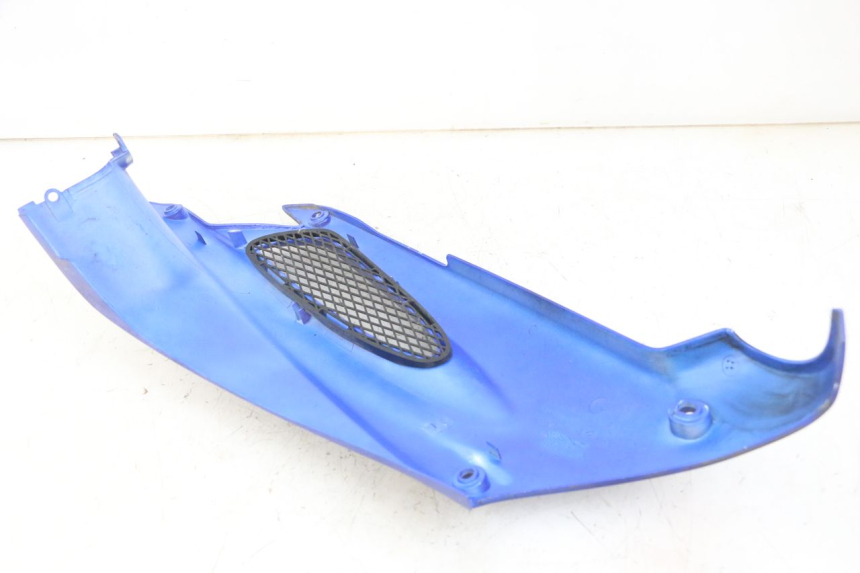 photo de TAMPA DEBAIXO DO BANCO ESQUERDO PEUGEOT SPEEDFIGHT 2 LC 50 (2000 - 2009) - Detalhe da peça