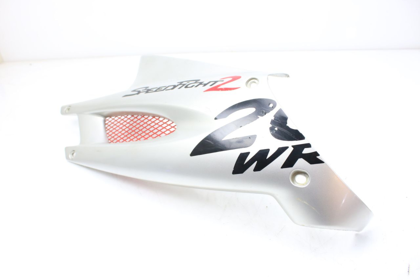 photo de TAMPA DEBAIXO DO ASSENTO ESQUERDO PEUGEOT SPEEDFIGHT LC 50 (1996 - 2002) - Detalhe da peça