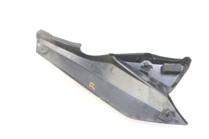 photo de TAMPA DEBAIXO DO BANCO ESQUERDO SUZUKI GSX F GSXF 650 (2007 - 2015) - Ampliação técnica