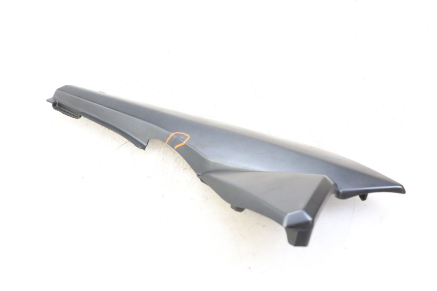 photo de TAMPA DEBAIXO DO BANCO ESQUERDO SUZUKI GSX F GSXF 650 (2007 - 2015) - Ampliação técnica