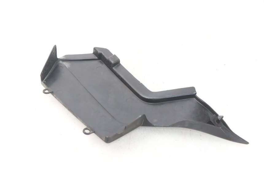 photo de TAMPA DEBAIXO DO ASSENTO ESQUERDO YAMAHA TW 125 (1998 - 2002) - Detalhe da peça