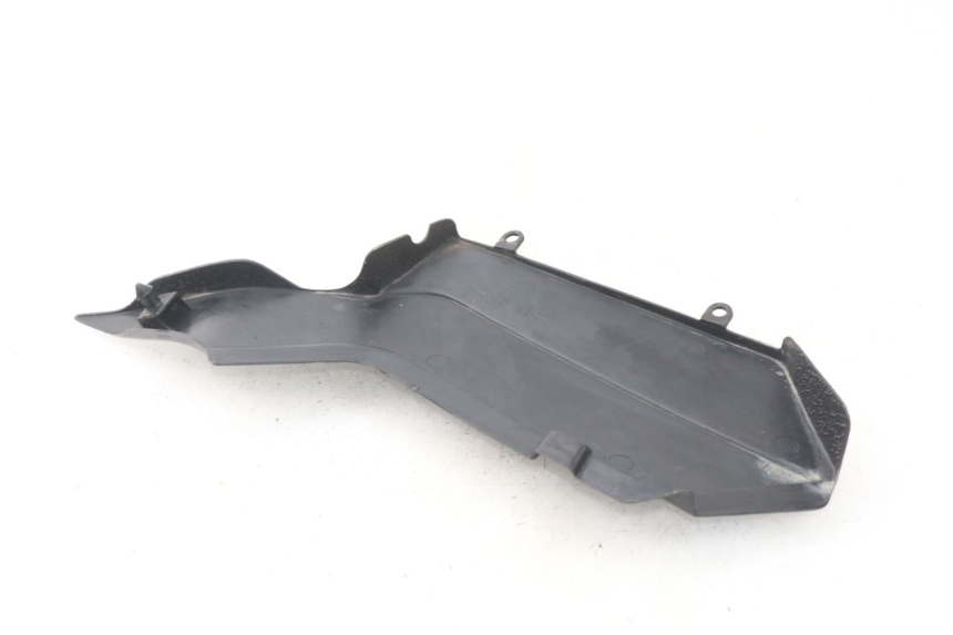 photo de TAMPA DEBAIXO DO ASSENTO ESQUERDO YAMAHA TW 125 (1998 - 2002) - Zoom do estado de desgaste
