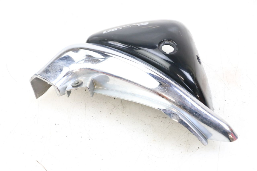 photo de TAMPA DEBAIXO DO BANCO ESQUERDO SUZUKI VL INTRUDER 125 (2004 - 2007) - Marcações e referências