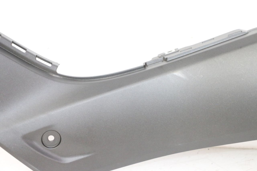 photo de TAMPA DEBAIXO DO BANCO ESQUERDO YAMAHA XMAX X-MAX 125 (2021 - 2025) - Imagem adicional